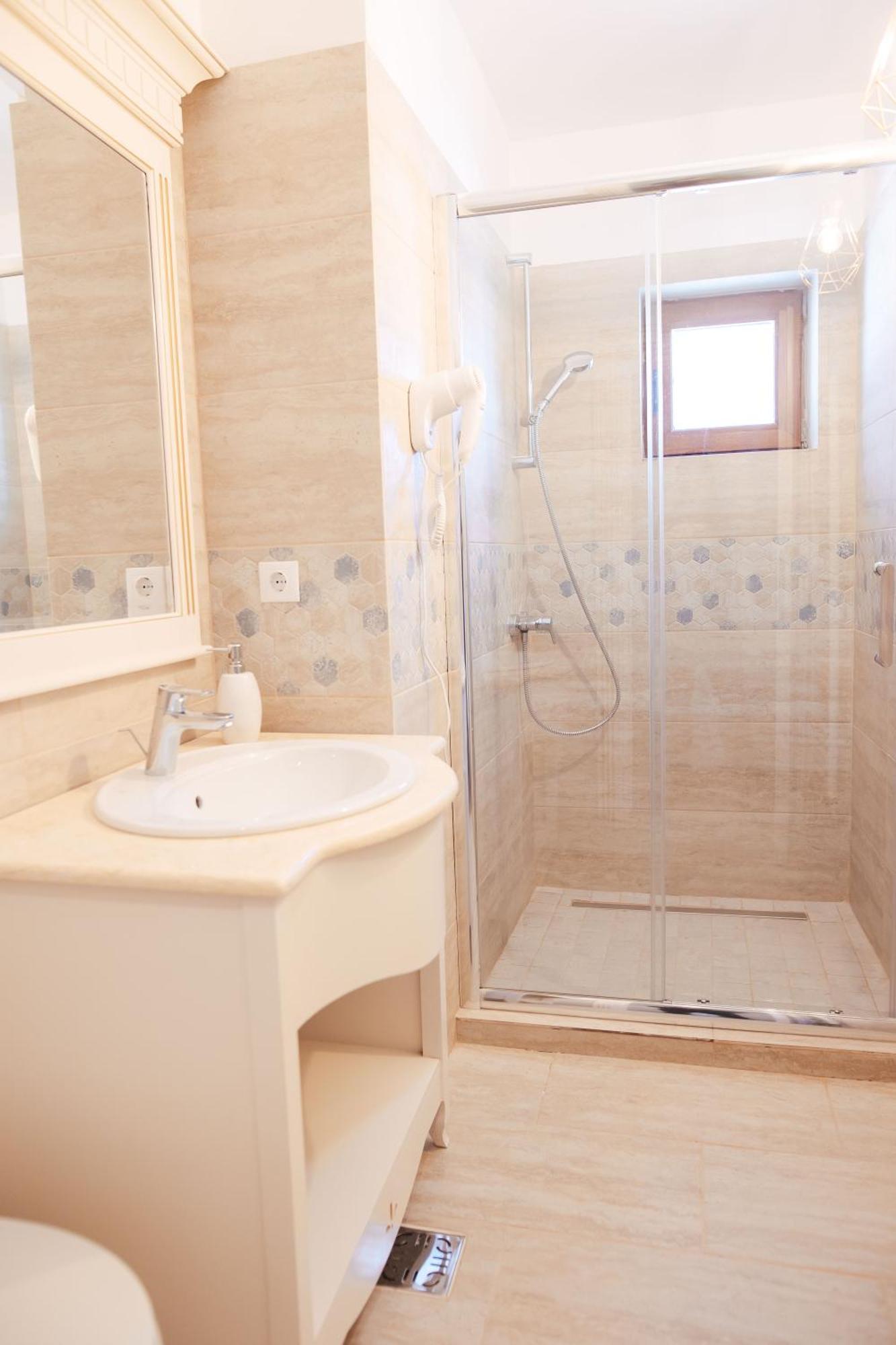 Hotel Miruna Sîmbăta de Sus Buitenkant foto