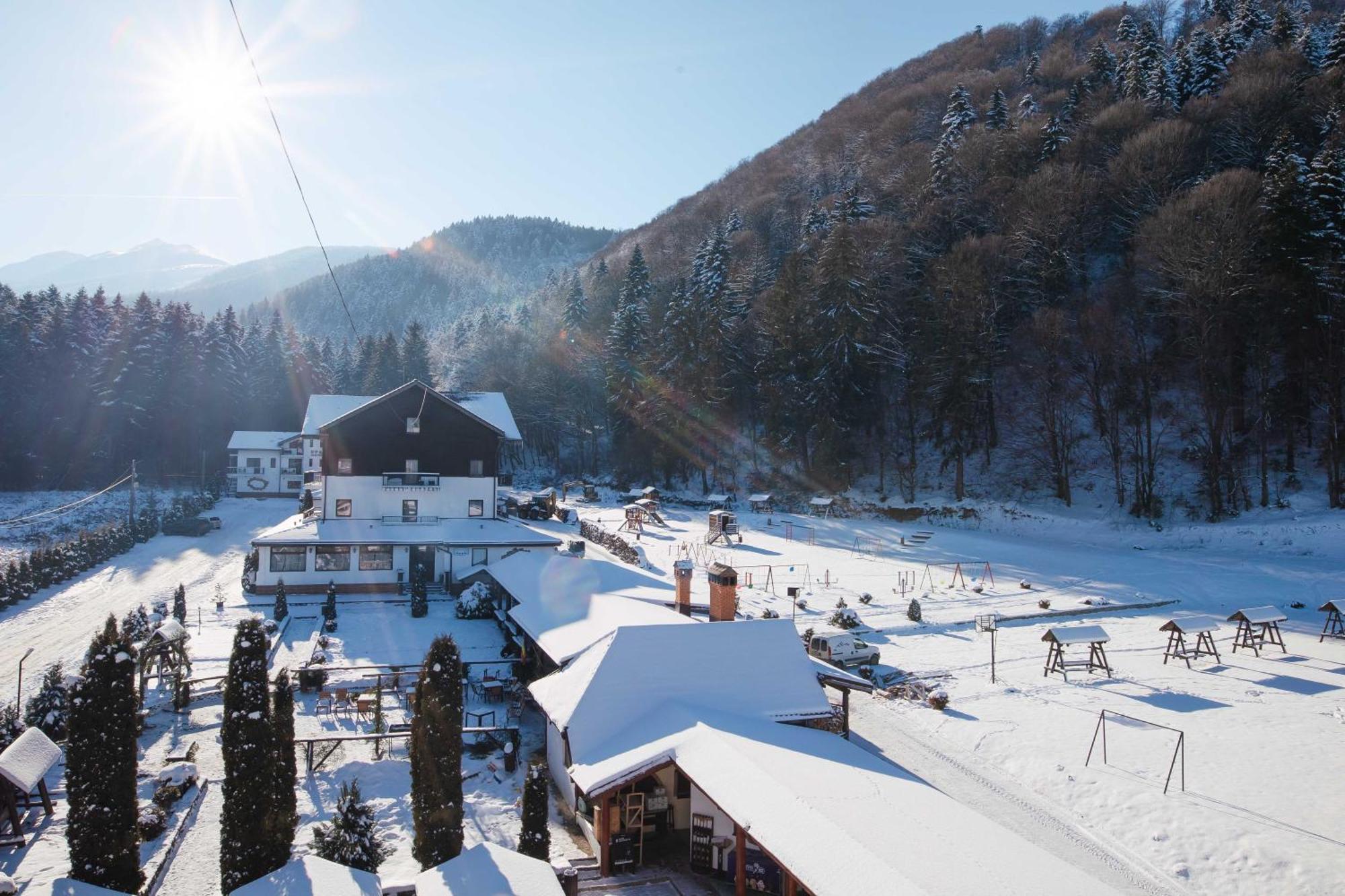 Hotel Miruna Sîmbăta de Sus Buitenkant foto