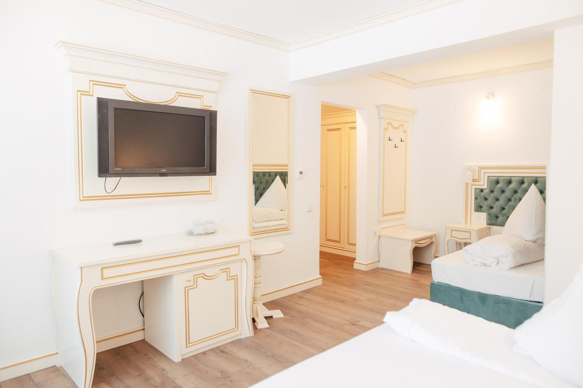 Hotel Miruna Sîmbăta de Sus Buitenkant foto
