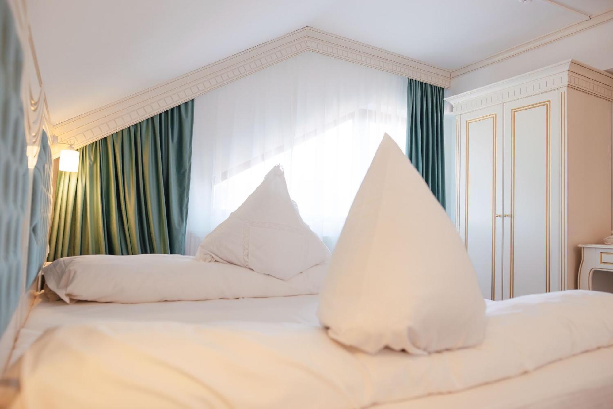 Hotel Miruna Sîmbăta de Sus Buitenkant foto