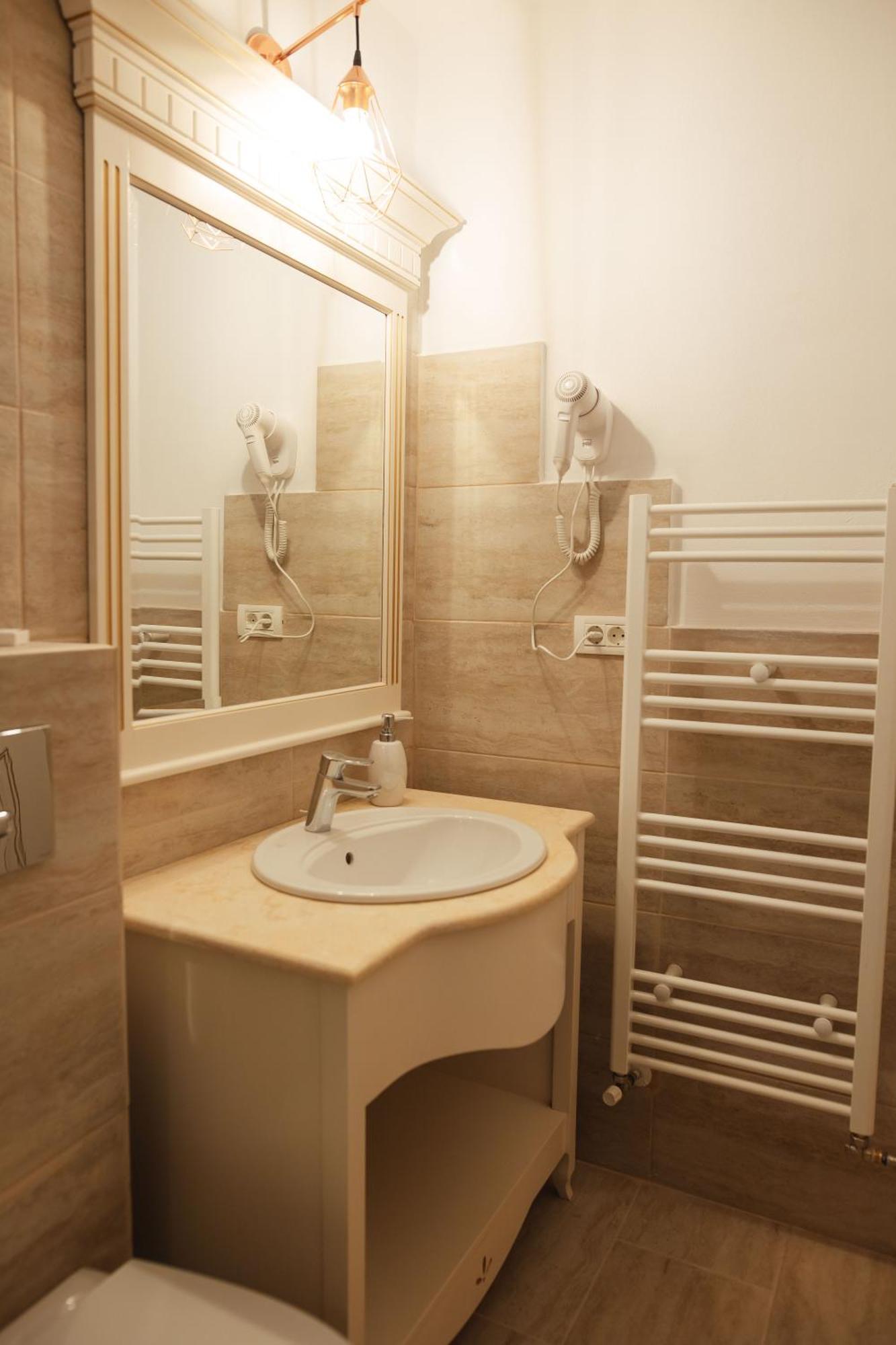 Hotel Miruna Sîmbăta de Sus Buitenkant foto